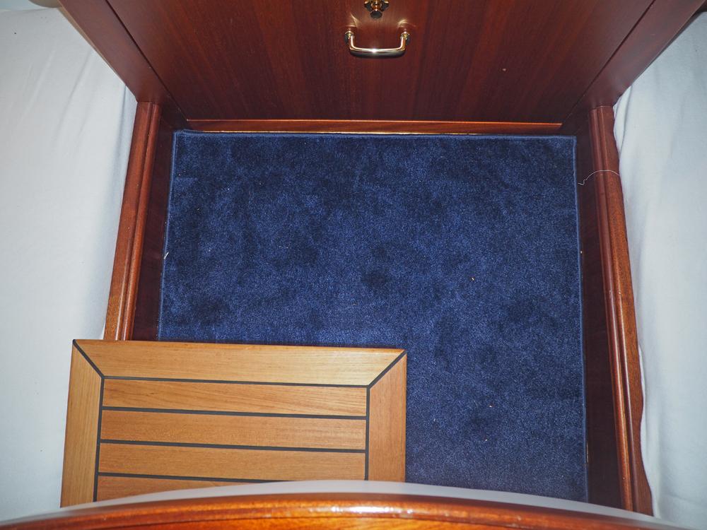 Aft cabin, Accommodation